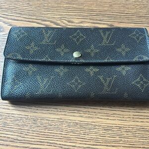 LV sarah monogram wallet